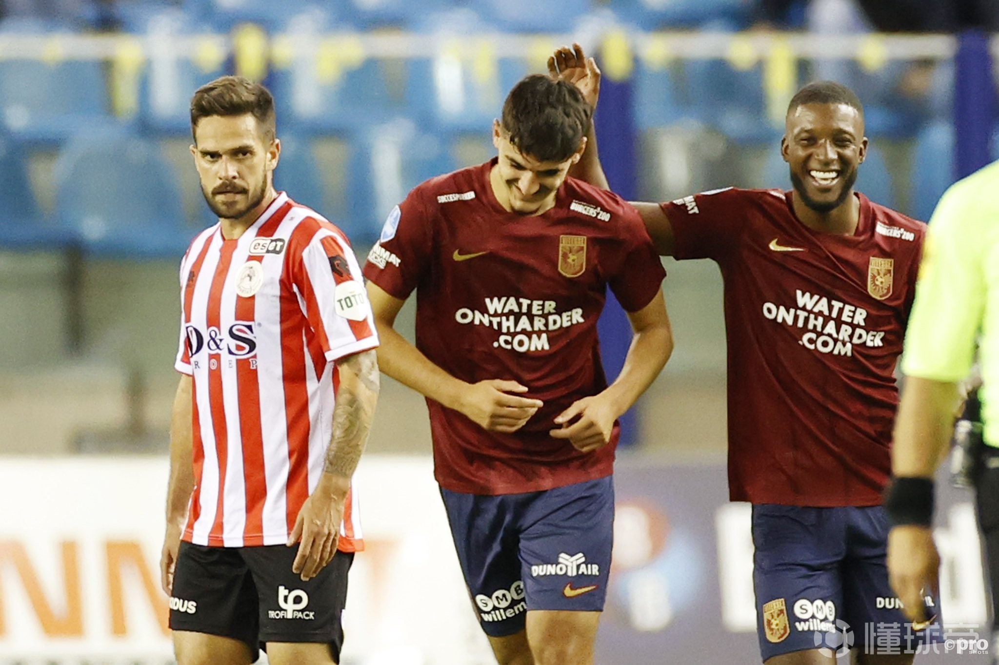 开云体育入口-荷甲倒计时；摩纳哥今夜绝杀压哨；细节引发关注；震撼外界；身体对抗强度拉满的简单介绍