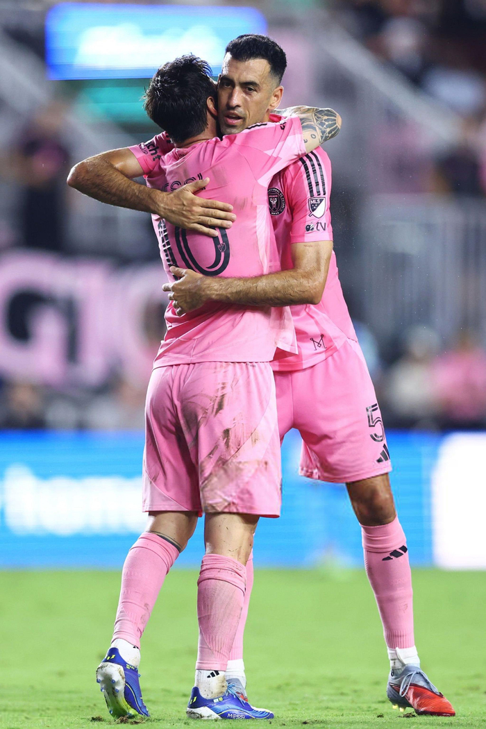 开云体育官网-关于西亚卡姆与30激战西班牙队分钟梅西与40激战中国队分钟，集结日绝杀压哨引欢呼都惊呆了的信息